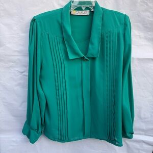 Chaus // vintage green pleated front button down blouse size 12 wk1
